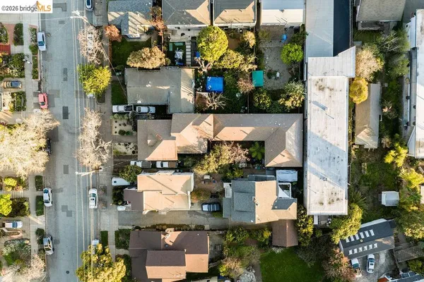 $1,100,000 | 219 John Street, Oakland, CA 94611