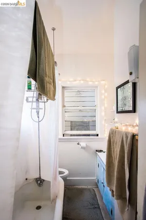 $1,100,000 | 219 John Street, Oakland, CA 94611