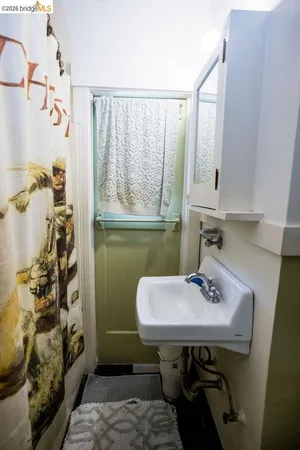 $1,100,000 | 219 John Street, Oakland, CA 94611