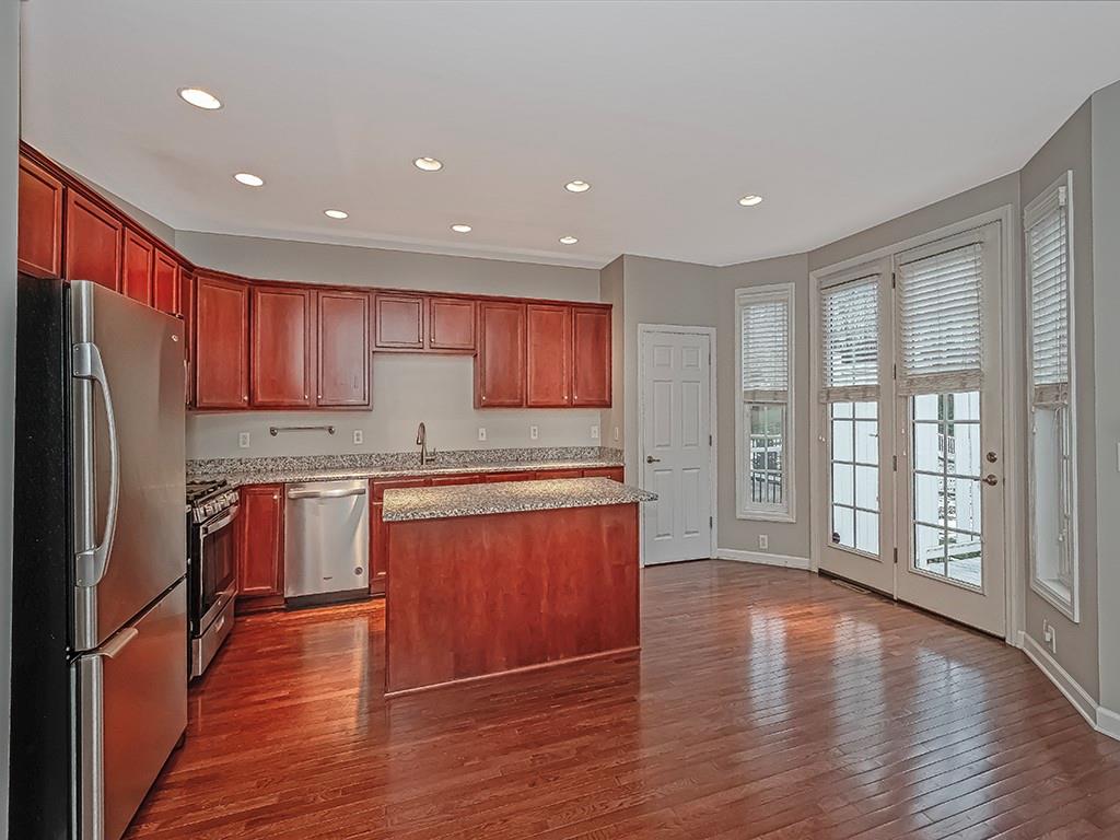 533 East Vanderbilt Drive Mars, PA 16046 - Photo 8 of 32