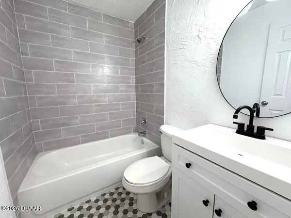 $2,000 | 2353 Florida Boulevard, South Daytona, FL 32119