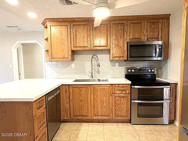 $2,000 | 2353 Florida Boulevard, South Daytona, FL 32119