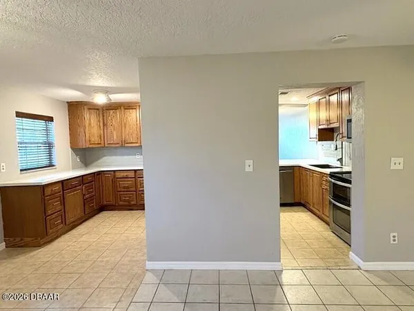 $2,000 | 2353 Florida Boulevard, South Daytona, FL 32119