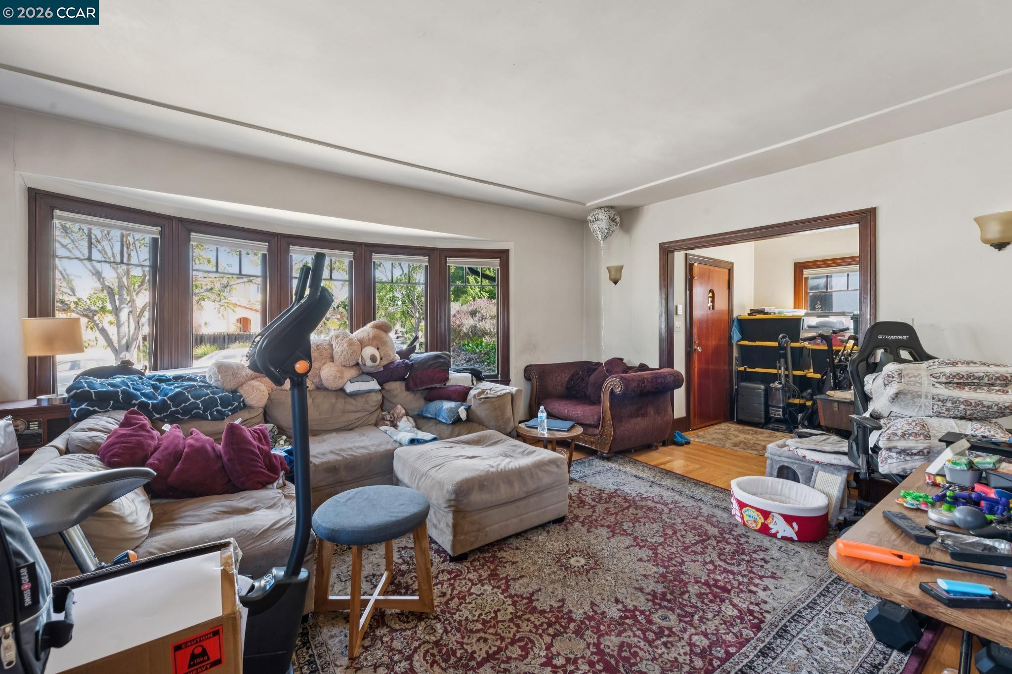 1242 Hopkins Street Berkeley, CA 94702 - Photo 11 of 84