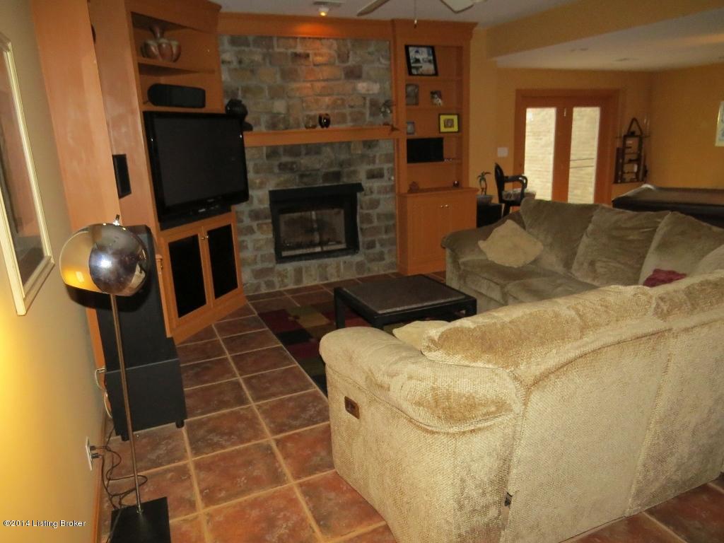 1123 Johnson Farm Road Louisville, KY 40245 - Photo 17 of 32 IMG_3548 (1024x768)