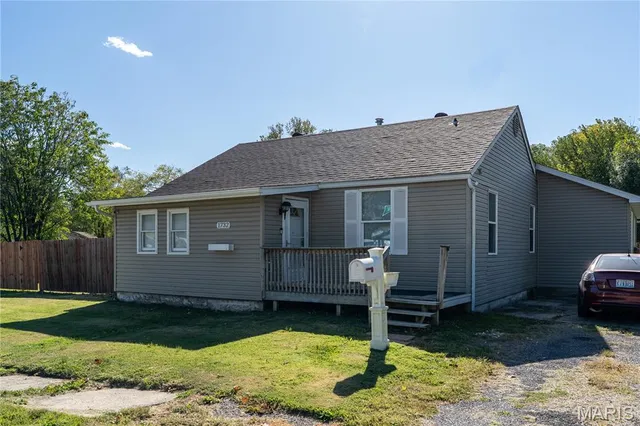 $189,500 | 1732 Sycamore Street, Granite City, IL 62040