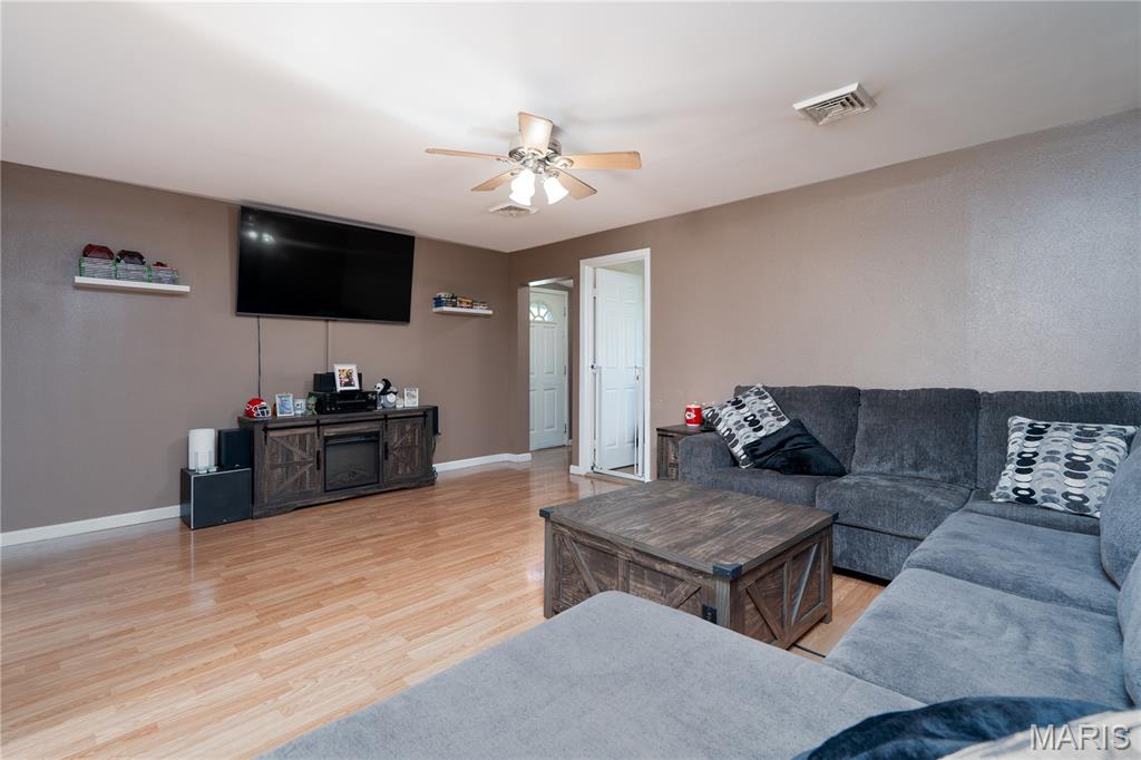 1732 Sycamore Street Granite City, IL 62040 - Photo 11 of 35