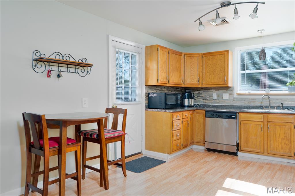 1732 Sycamore Street Granite City, IL 62040 - Photo 12 of 35