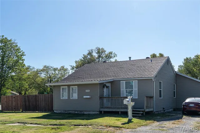 $189,500 | 1732 Sycamore Street, Granite City, IL 62040