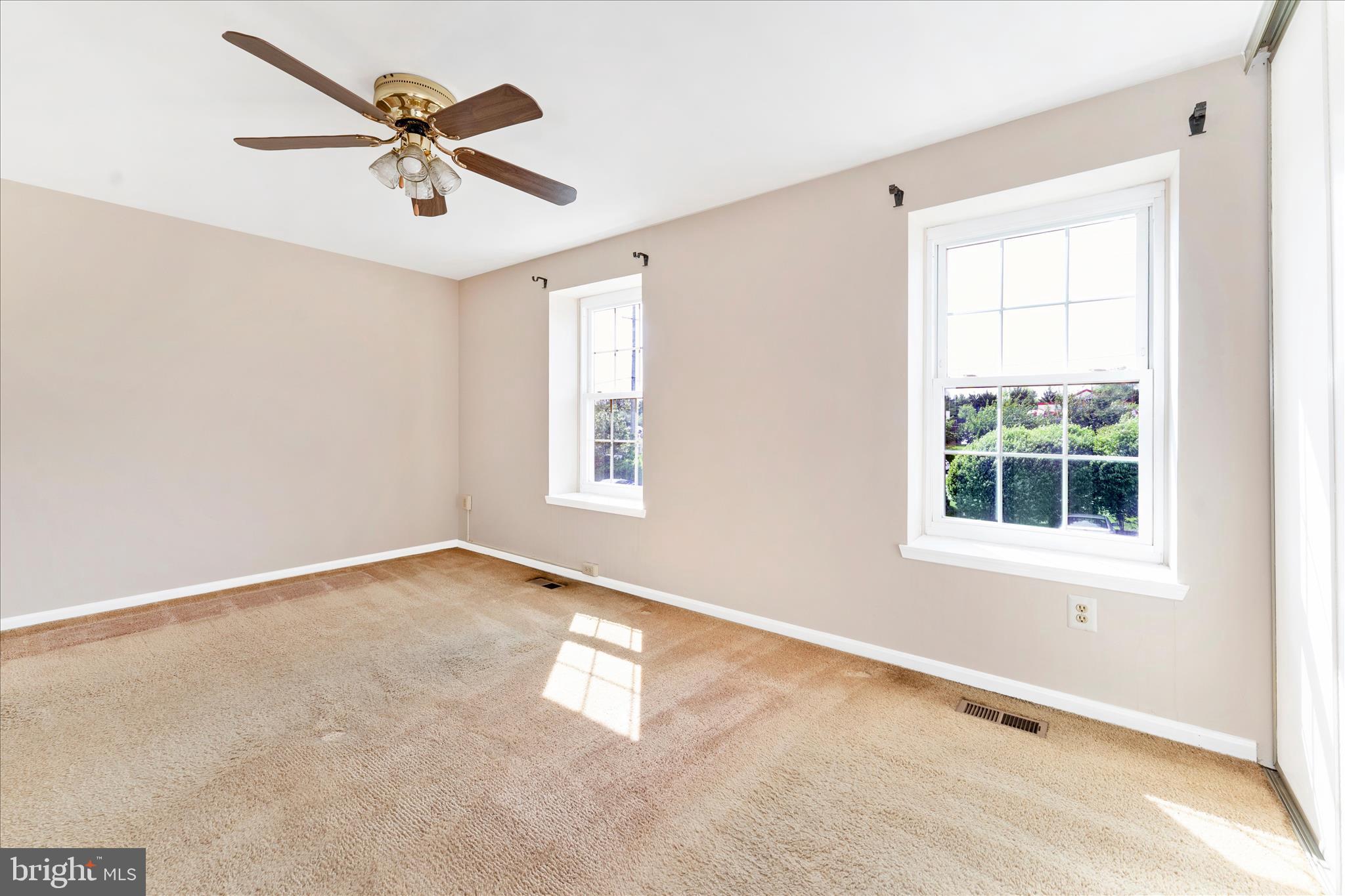 5751 Sunset View Lane Frederick, MD 21703 - Photo 16 of 46 Primary Bedroom