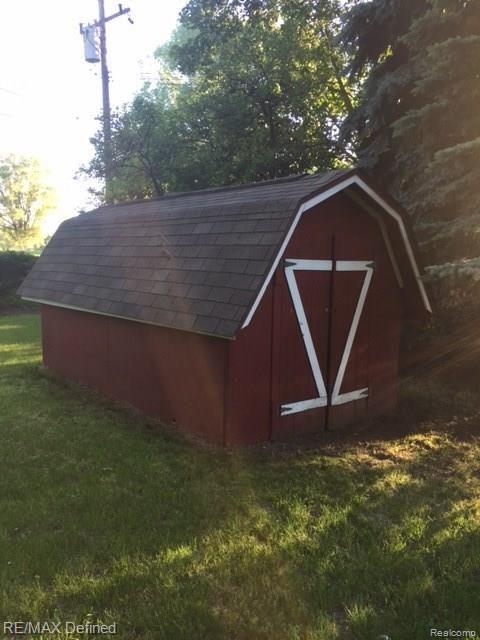 243 North Hill Circle Rochester, MI 48307 - Photo 31 of 31 IMG_0897.JPG