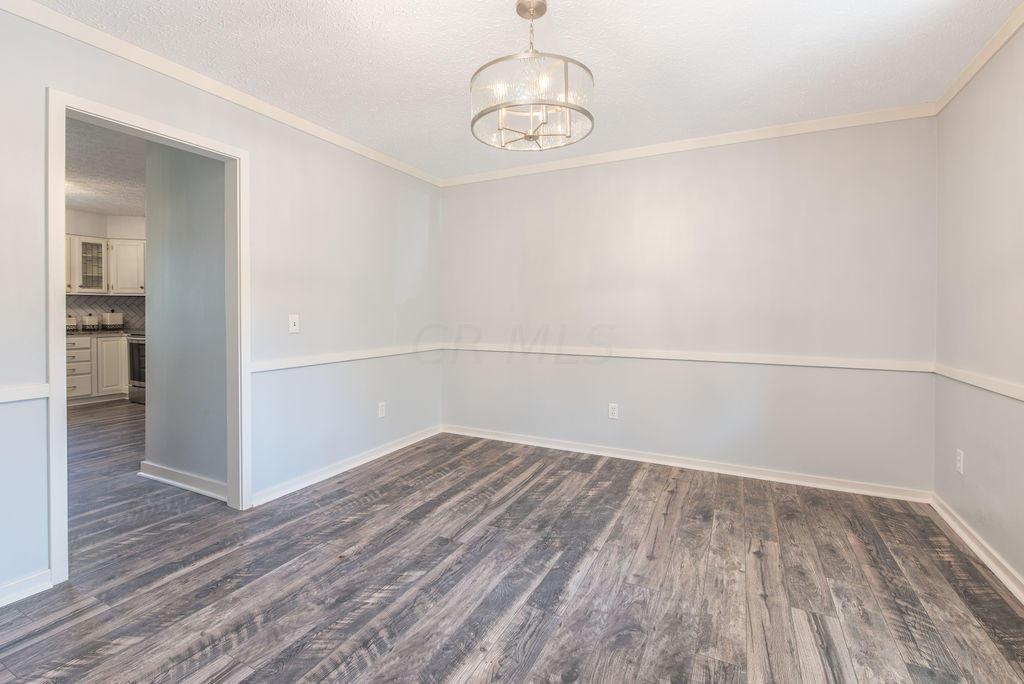 2192 Sandover Road Columbus, OH 43220 - Photo 15 of 30