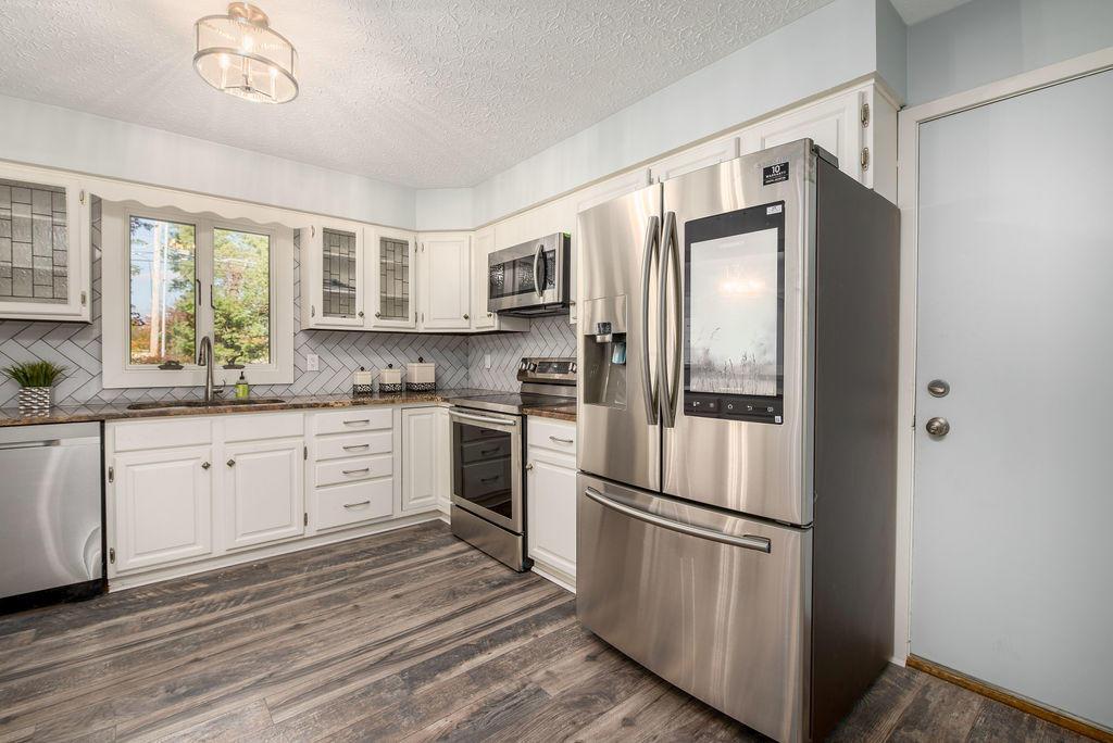 2192 Sandover Road Columbus, OH 43220 - Photo 6 of 30