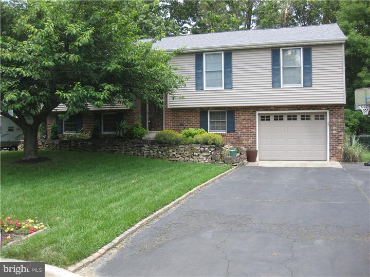 163 Bateman Road Langhorne, PA 19047 - Photo 1 of 25 Front Yard