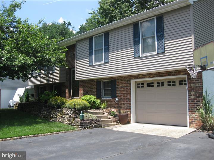 163 Bateman Road Langhorne, PA 19047 - Photo 2 of 25 Exterior Front