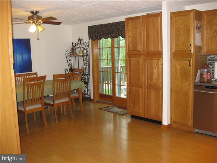 163 Bateman Road Langhorne, PA 19047 - Photo 11 of 25 Breakfast Room
