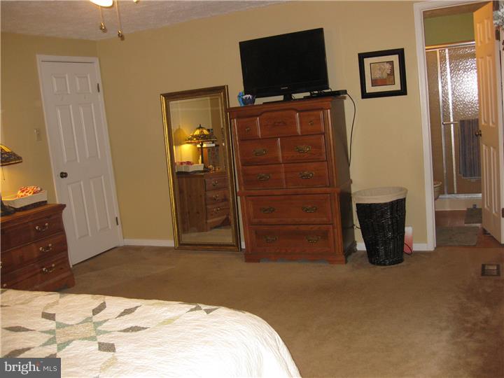163 Bateman Road Langhorne, PA 19047 - Photo 13 of 25 Bedroom - Main