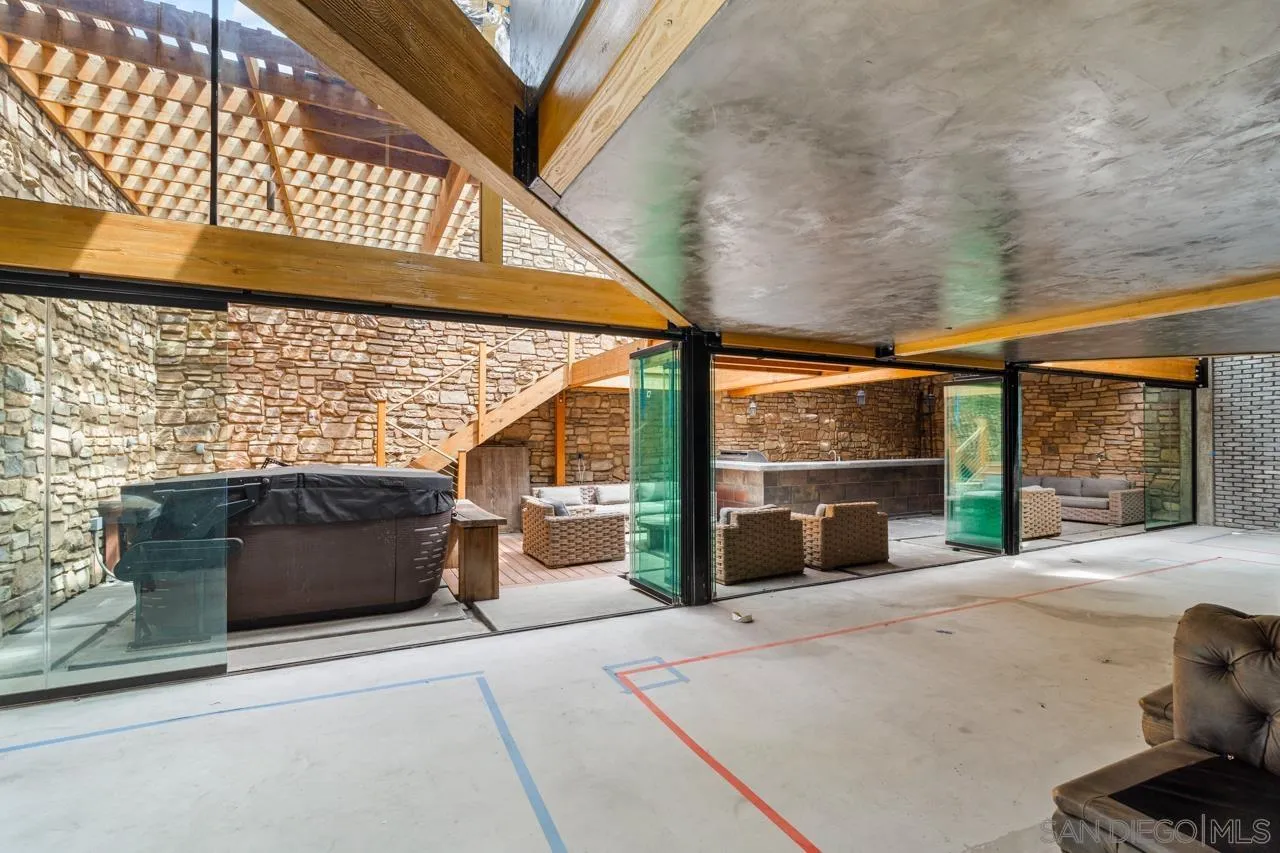 843 Tenth Avenue, Unit A & B San Diego, CA 92101 - Photo 16 of 75