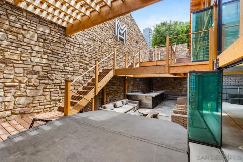 $2,700,000 | 843 Tenth Avenue, Unit A & B, San Diego, CA 92101