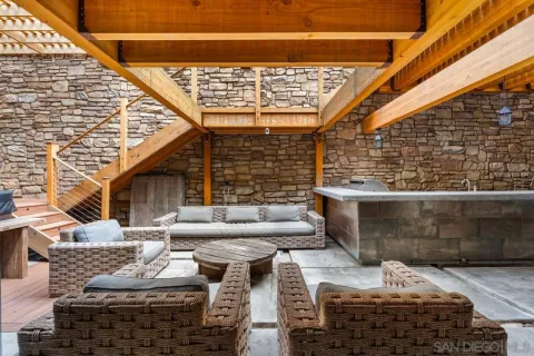 $2,700,000 | 843 Tenth Avenue, Unit A & B, San Diego, CA 92101