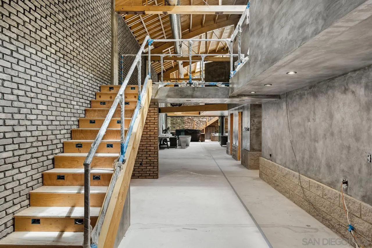 843 Tenth Avenue, Unit A & B San Diego, CA 92101 - Photo 26 of 75 a view of entryway with a front door