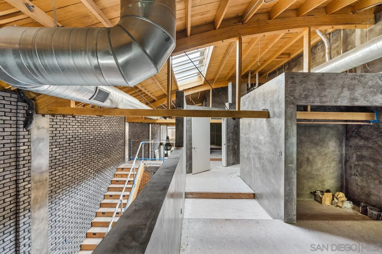 843 Tenth Avenue, Unit A & B San Diego, CA 92101 - Photo 45 of 75 a view of a patio with a table and chairs