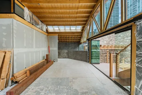 $2,700,000 | 843 Tenth Avenue, Unit A & B, San Diego, CA 92101