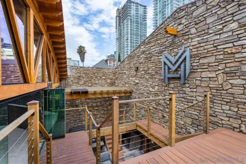 $2,700,000 | 843 Tenth Avenue, Unit A & B, San Diego, CA 92101