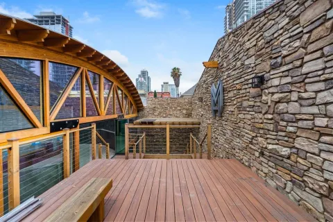 $2,700,000 | 843 Tenth Avenue, Unit A & B, San Diego, CA 92101