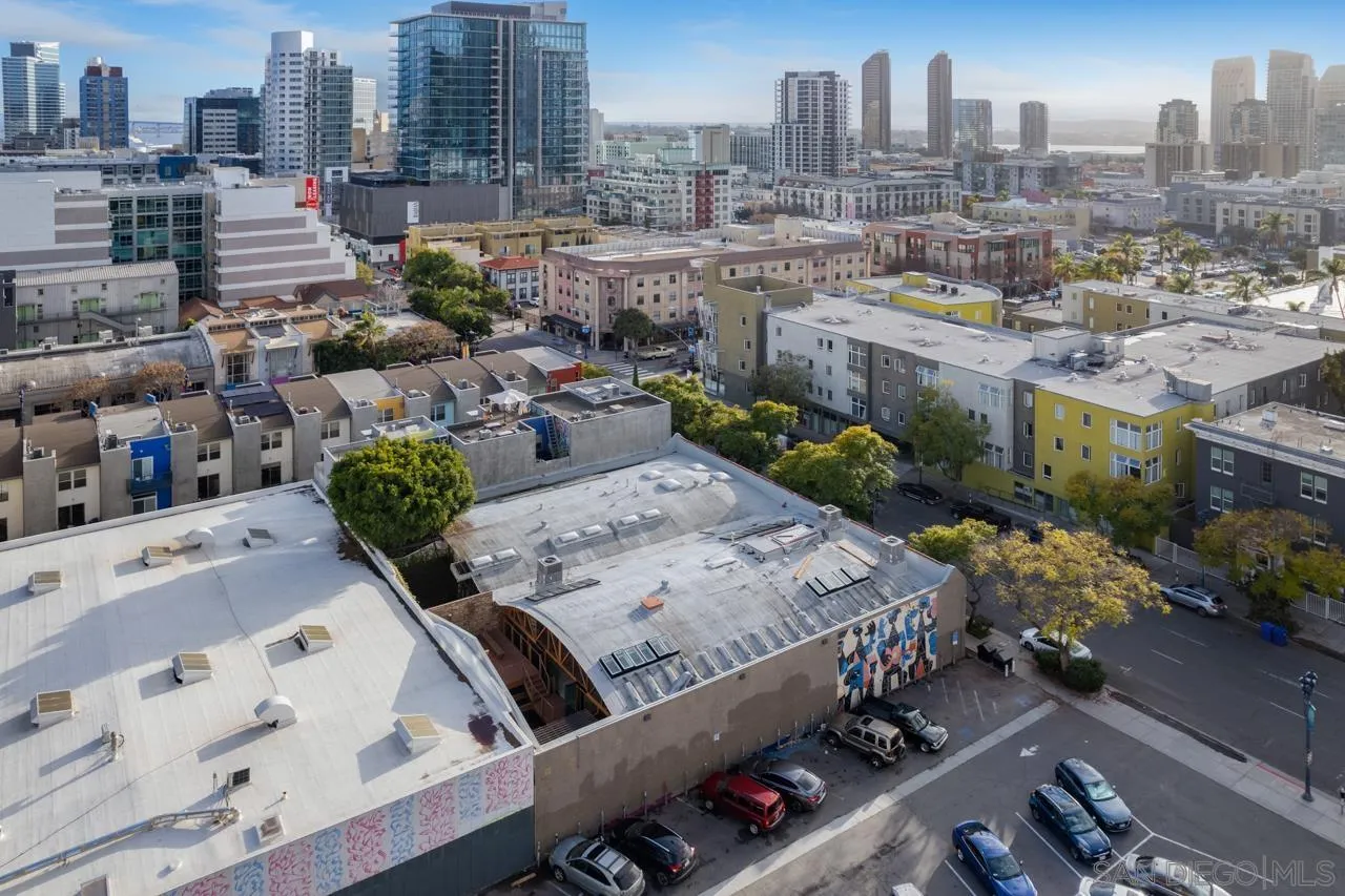 843 Tenth Avenue, Unit A & B San Diego, CA 92101 - Photo 73 of 75 a view of a city