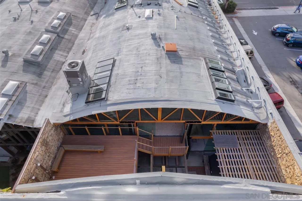 843 Tenth Avenue, Unit A & B San Diego, CA 92101 - Photo 74 of 75 a front view of a house