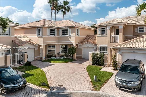 $3,350 | 17079 Northwest 22nd Street, Pembroke Pines, FL 33028