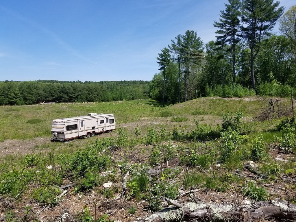 Five 5 Mile River Road Putnam, CT 06260 - Photo 1 of 11