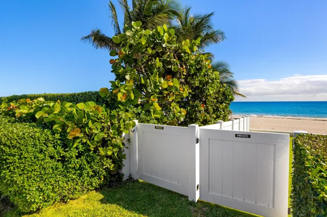 a view of stairs and a yard