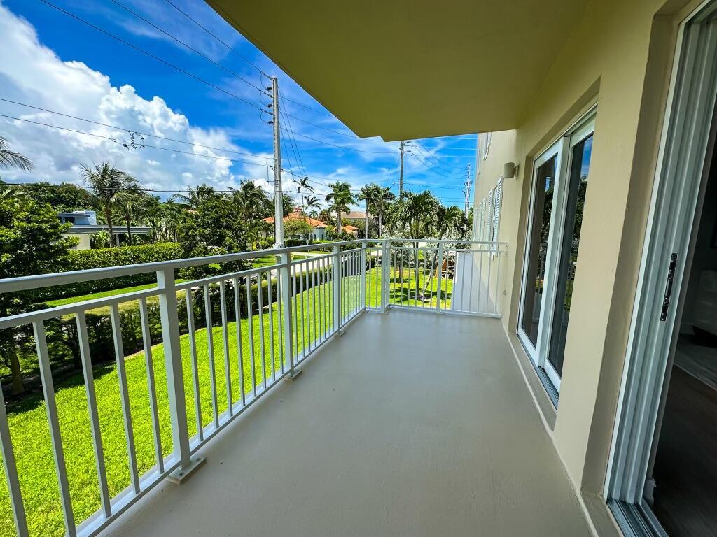 950 De Soto Road, Unit 2B Boca Raton, FL 33432 - Photo 32 of 38 IMG-5810