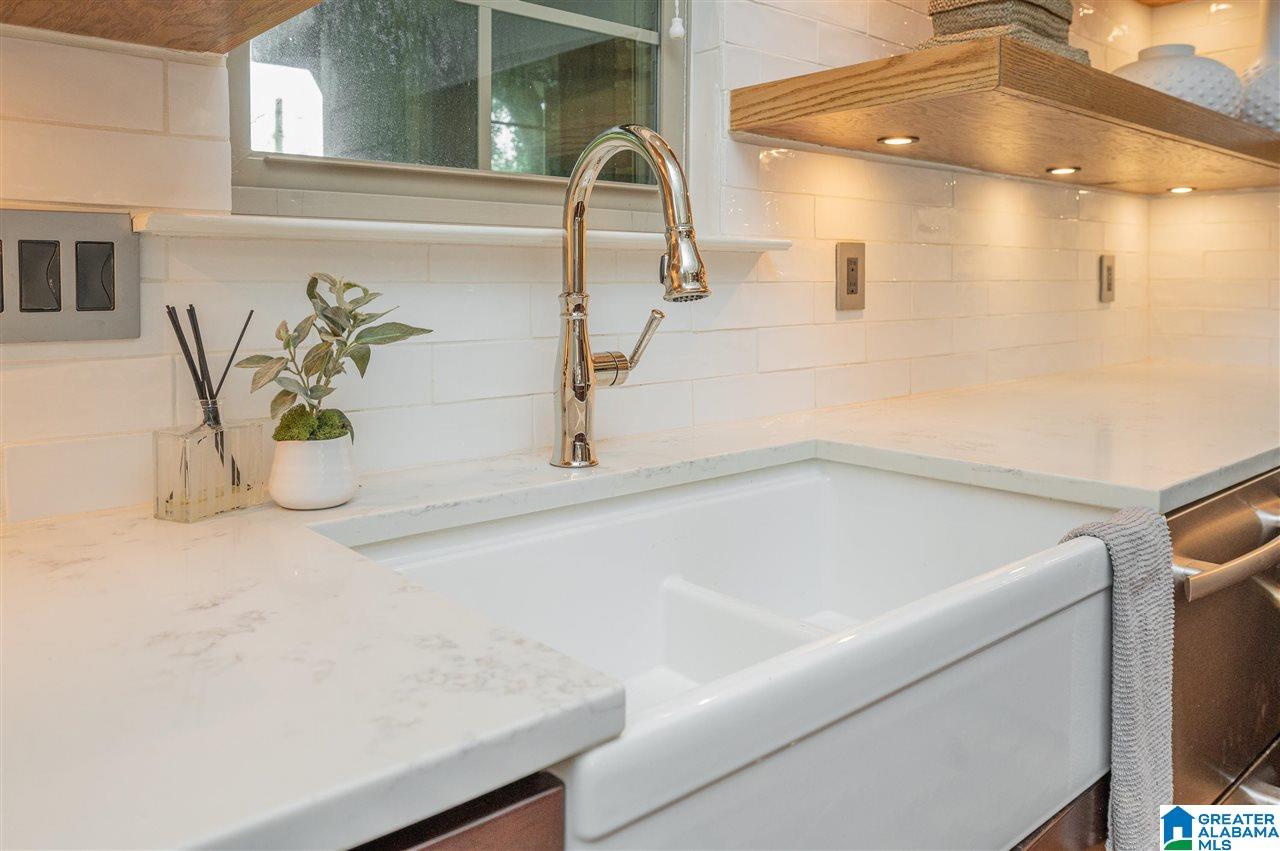 1012 Irving Road Birmingham, AL 35209 - Photo 16 of 50