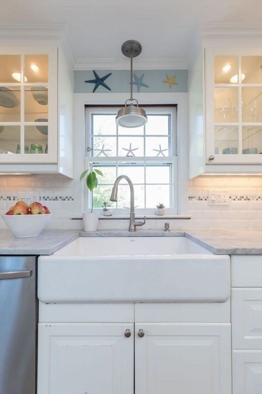 20 Bayberry Road Danvers, MA 01923 - Photo 4 of 33 Gallery Image 4
