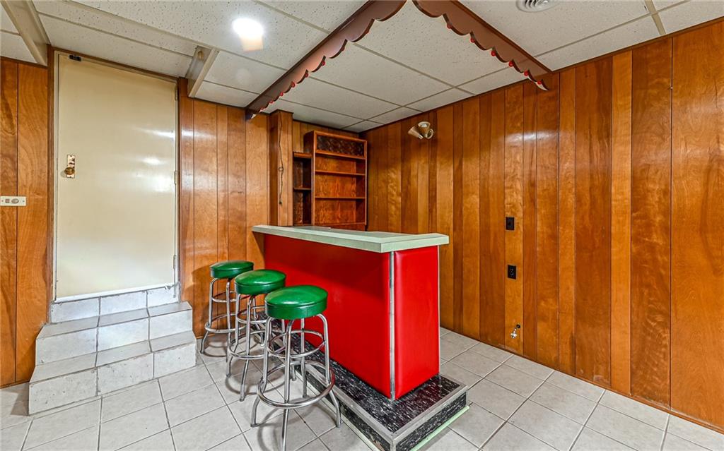 830 Sherwood Road Pittsburgh, PA 15221 - Photo 21 of 42