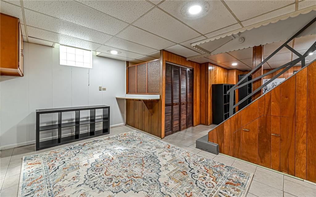 830 Sherwood Road Pittsburgh, PA 15221 - Photo 23 of 42