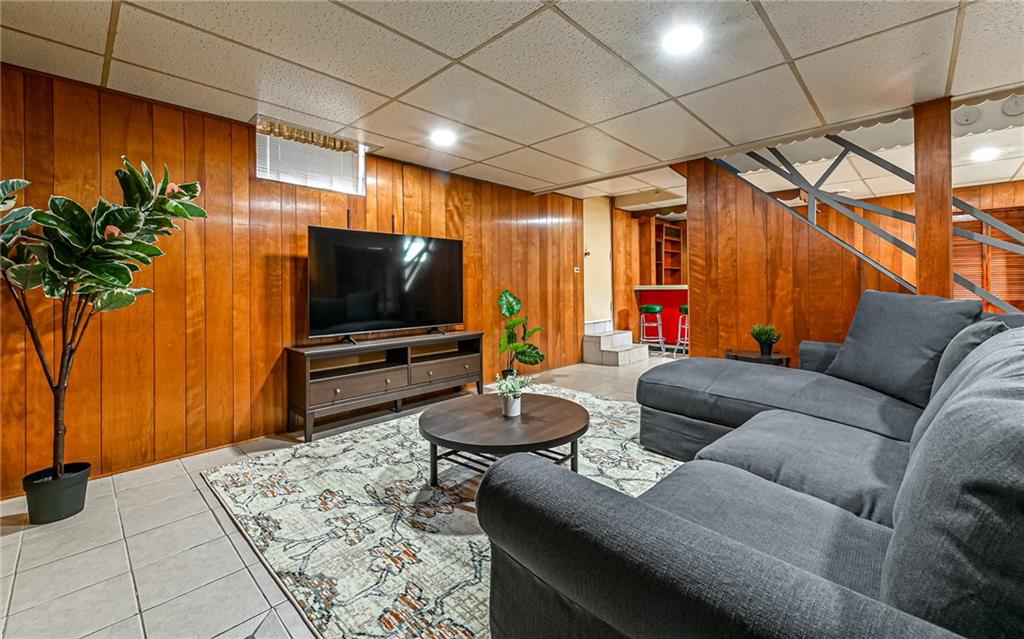 830 Sherwood Road Pittsburgh, PA 15221 - Photo 25 of 42