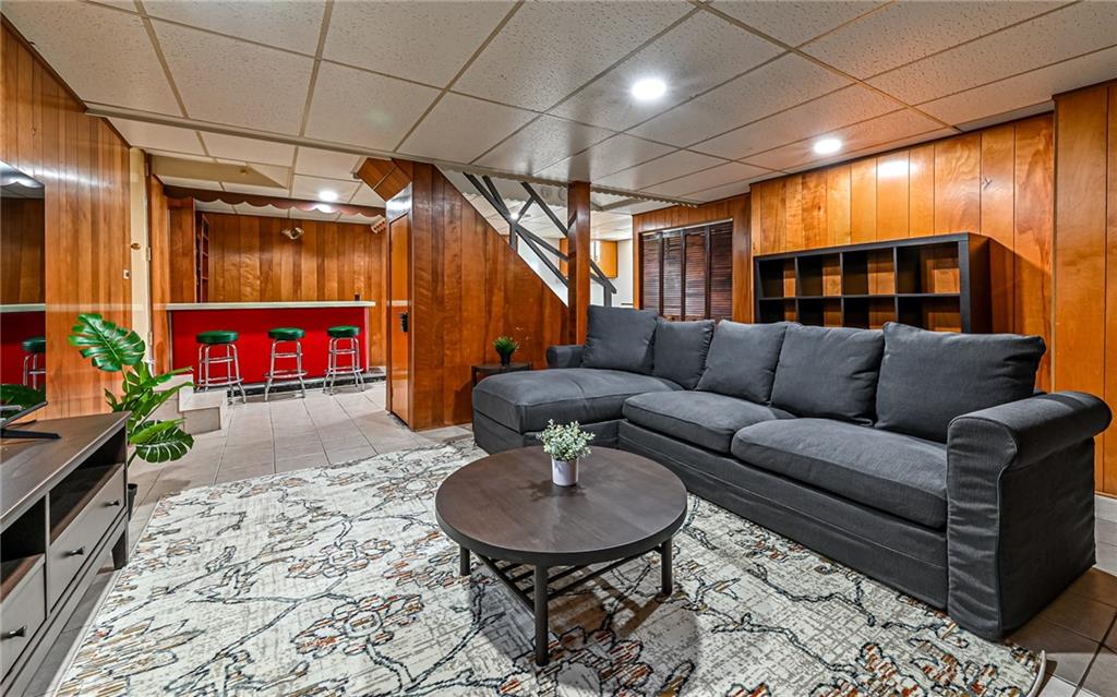 830 Sherwood Road Pittsburgh, PA 15221 - Photo 26 of 42