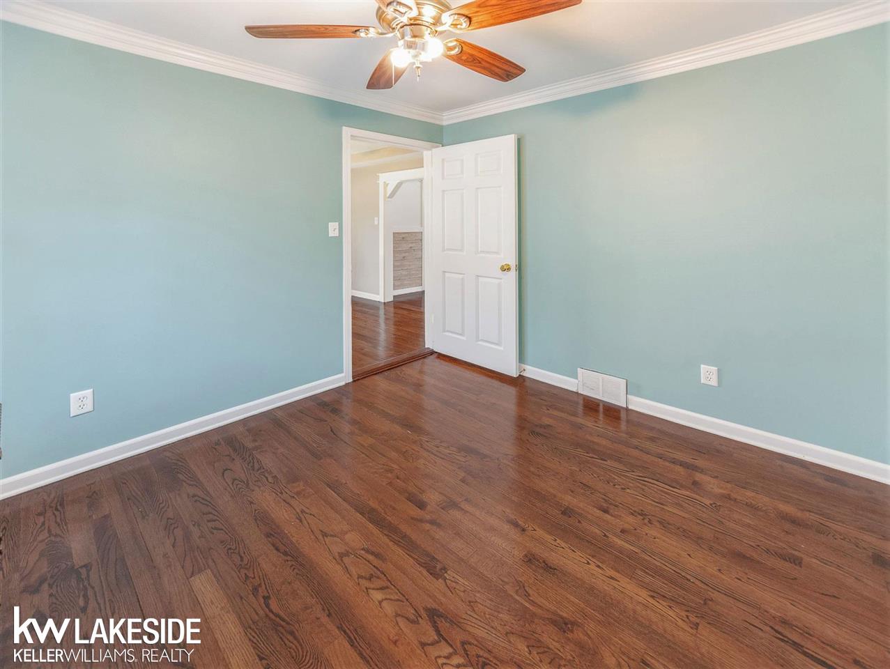 5030 Chicago Road Warren, MI 48092 - Photo 14 of 22 50075251-13.JPG