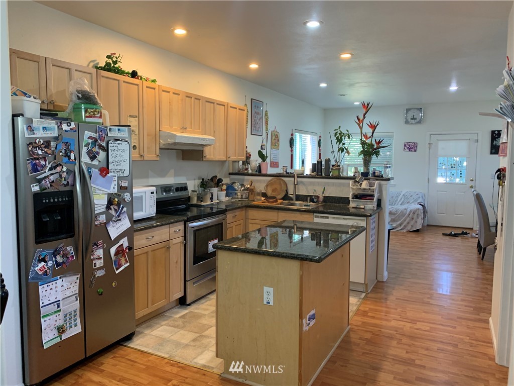 1432 Shattuck Avenue South Renton, WA 98055 - Photo 7 of 19 Gallery Image 7