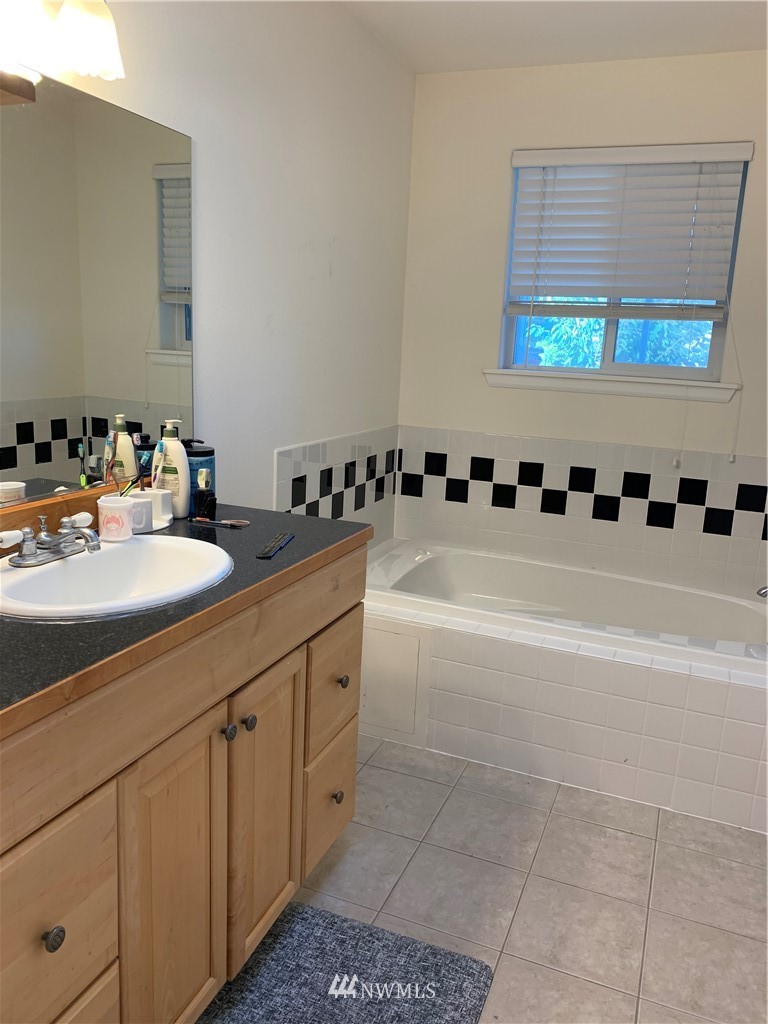 1432 Shattuck Avenue South Renton, WA 98055 - Photo 10 of 19 Gallery Image 10