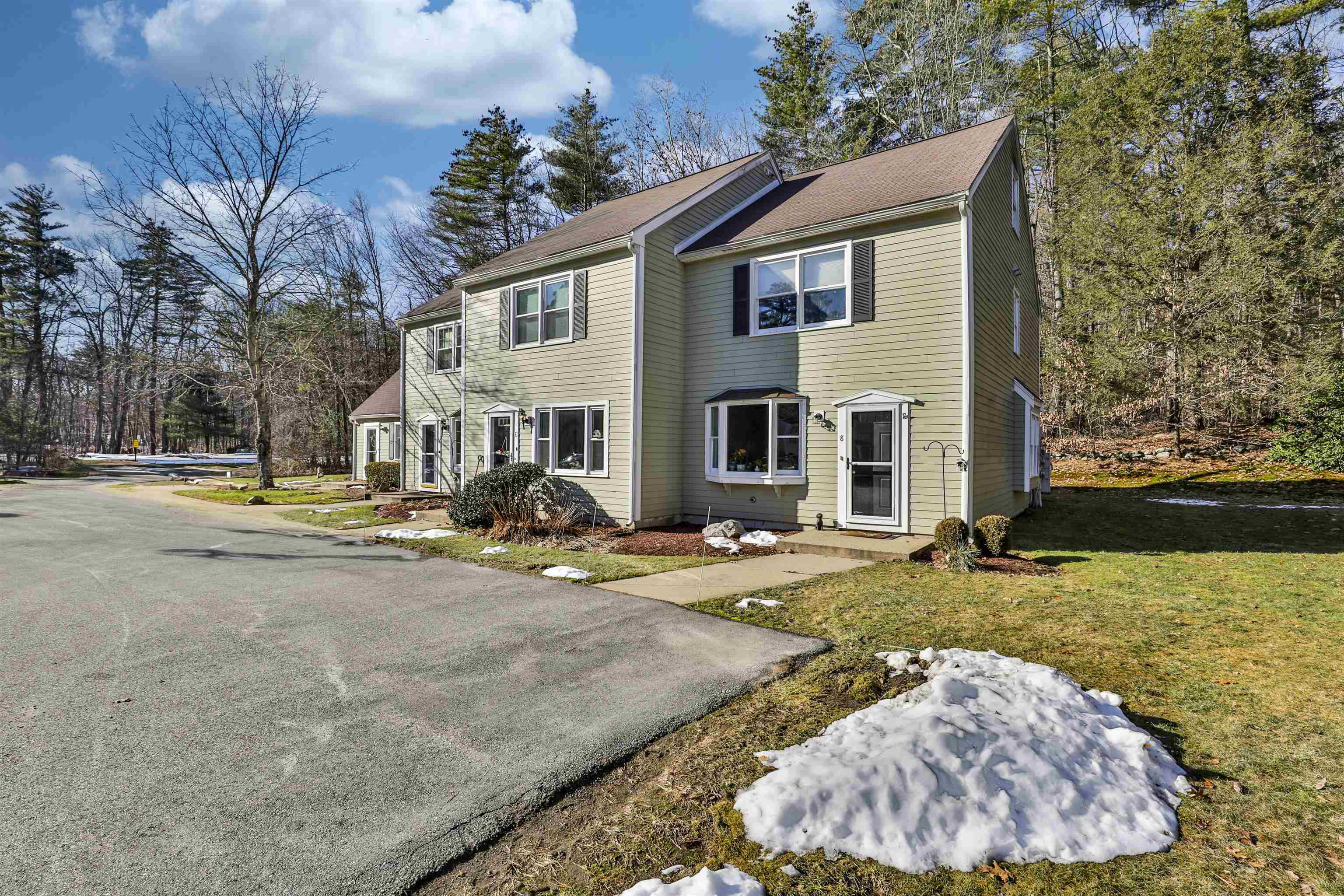 8 Chestnut Circle Merrimack, NH 03054 - Photo 2 of 20 Gallery Image 2