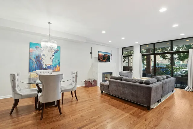 $335,000 | 2518 North Willetts Court, Unit GS, Chicago, IL 60647