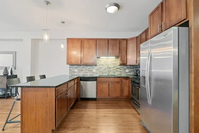 $335,000 | 2518 North Willetts Court, Unit GS, Chicago, IL 60647