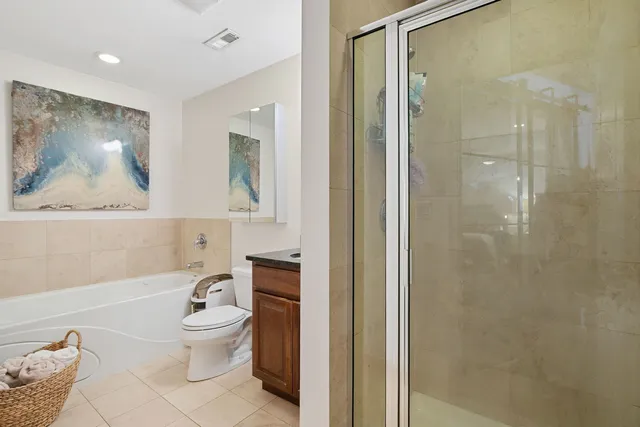 $335,000 | 2518 North Willetts Court, Unit GS, Chicago, IL 60647