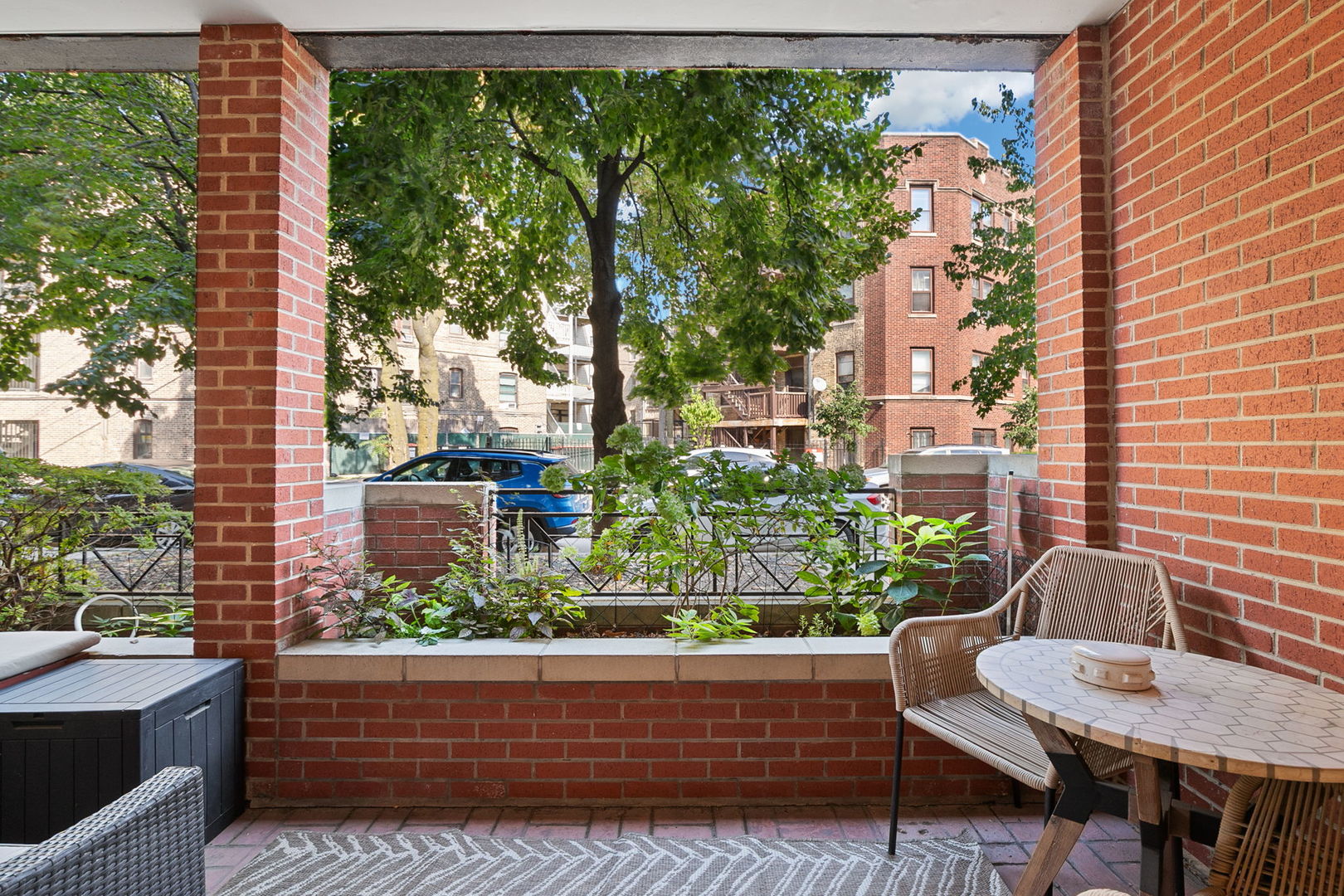 2518 North Willetts Court, Unit GS Chicago, IL 60647 - Photo 6 of 34 a view of a chairs and table in a patio