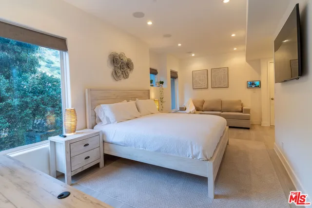 $15,400 | 1857 North Beverly Drive, Beverly Hills, CA 90210